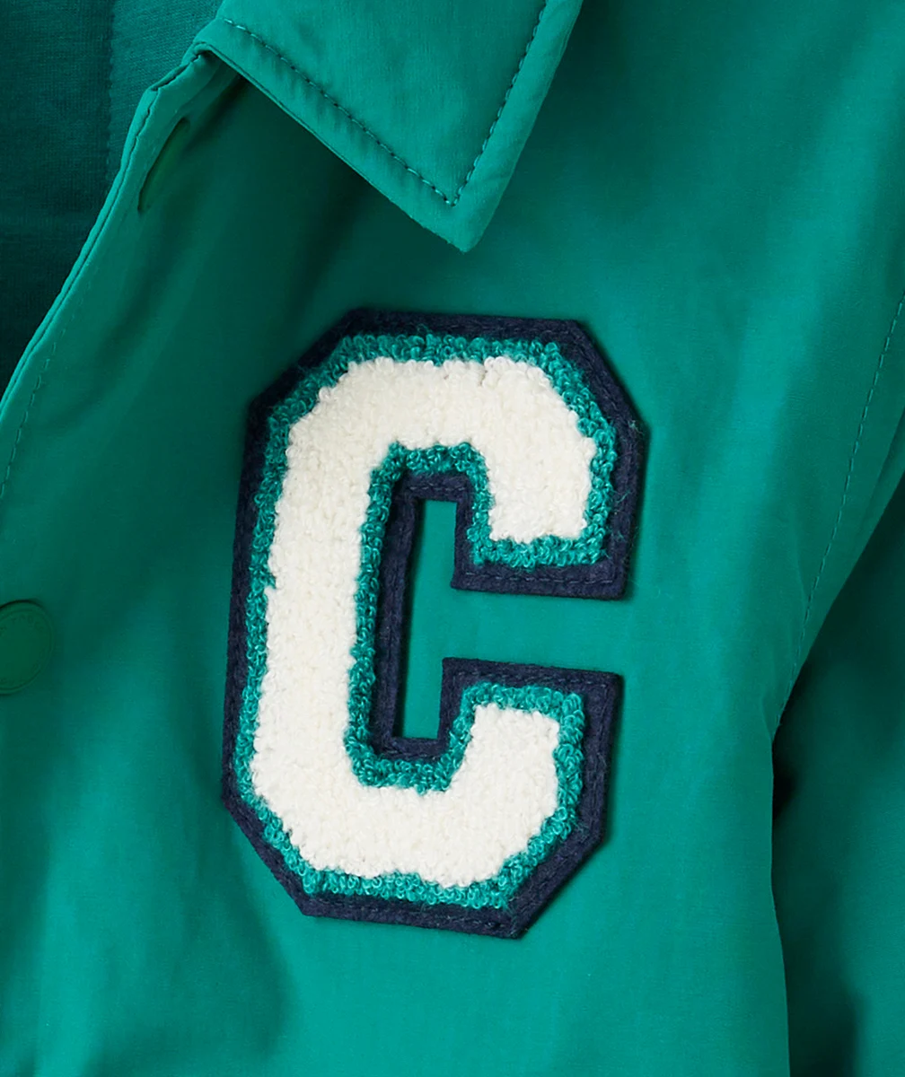 BLOUSON À CAPUCHE GARÇON EN REMBOURRAGE RECYCLÉ VERT AVEC MAXI LETTRE