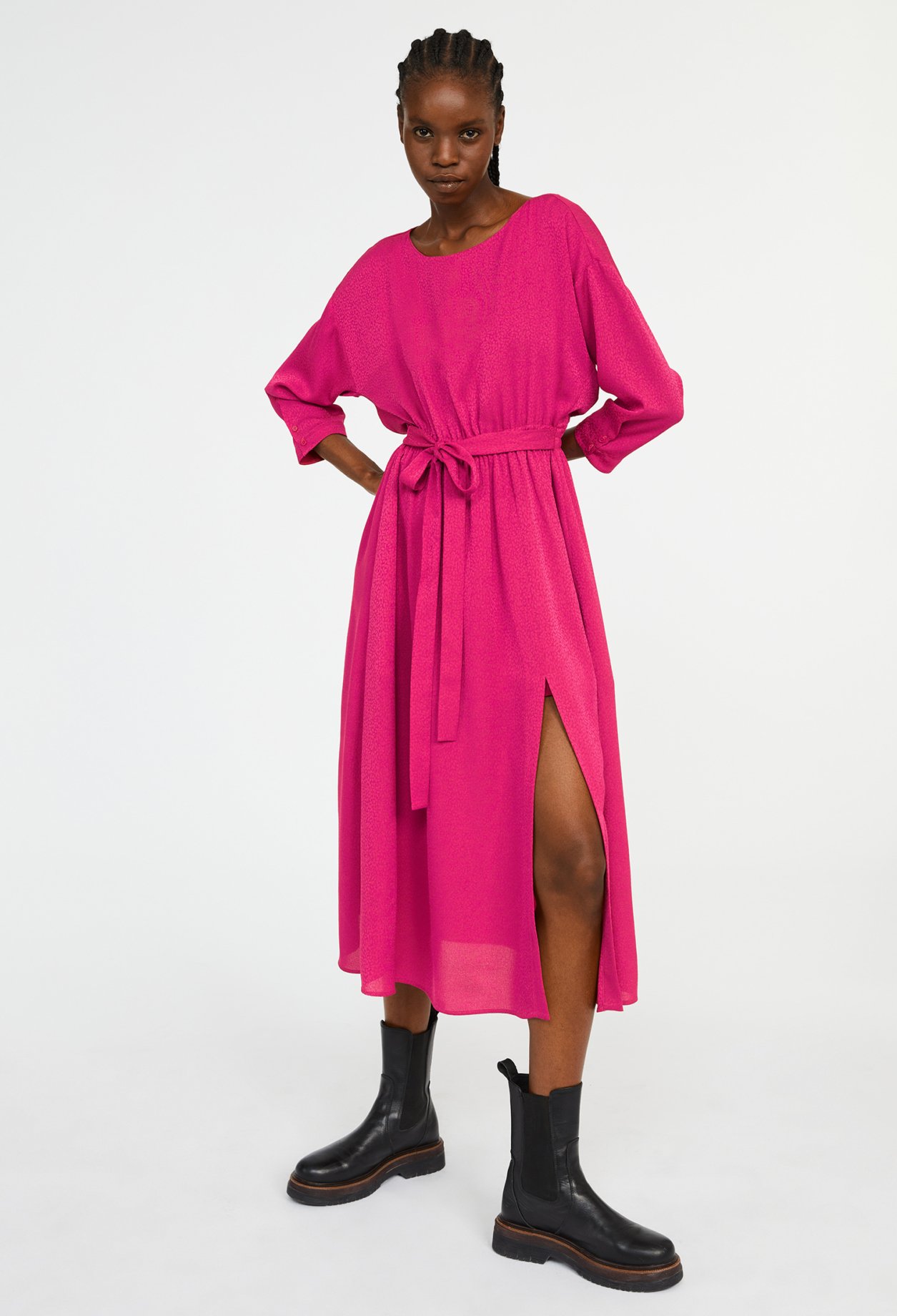 Robe longue ouverte dans le dos