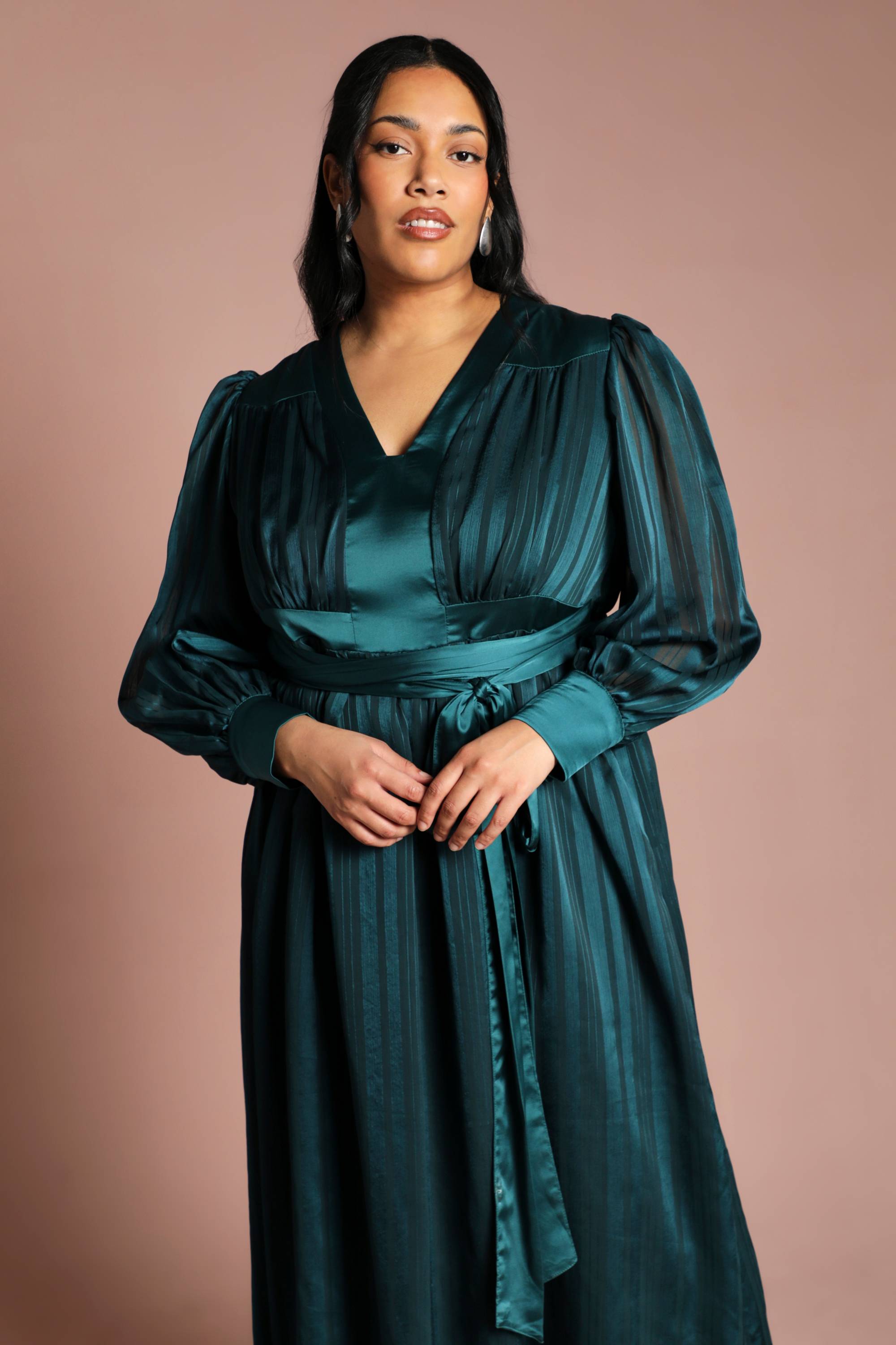 Coast Robe Maxi Grande Taille À Rayures Jacquard Et Col En V