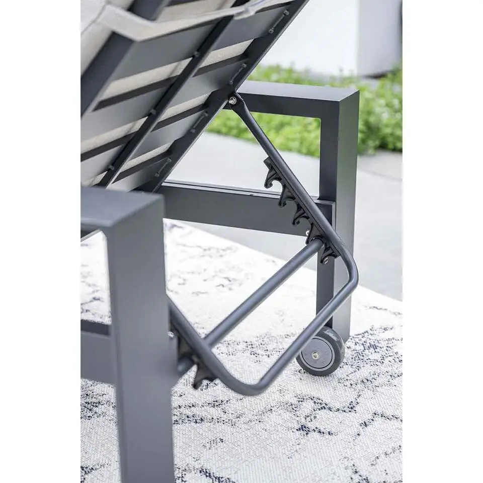 Levanto ligbed - carbon black - valley sand