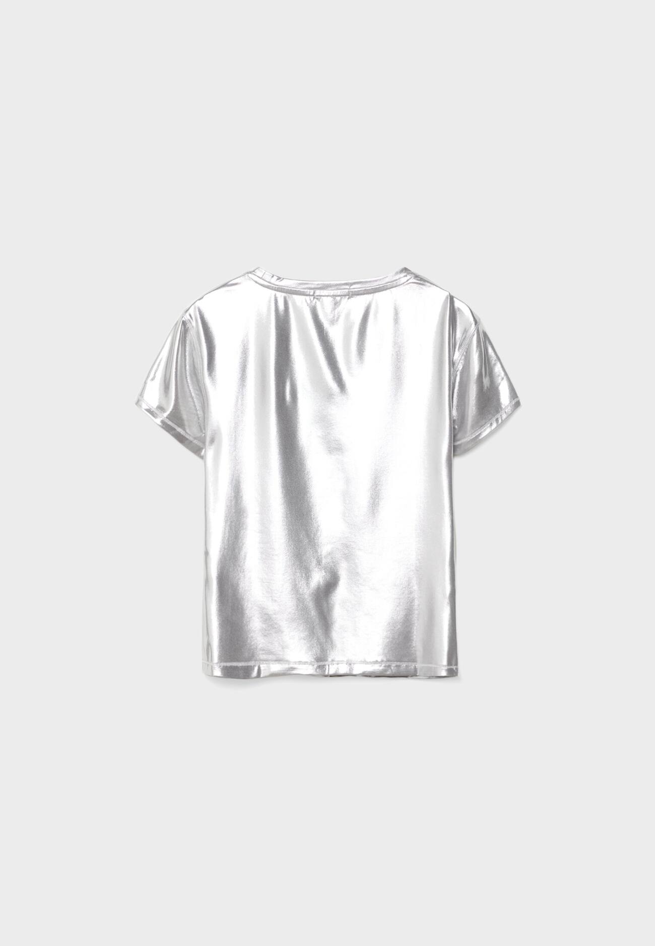 Camiseta laminada brilhante