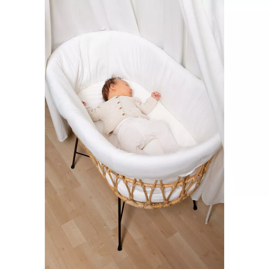 CHILDHOME Rattan Wiege mit Metallbeinen inkl. Matratze und Nestchen