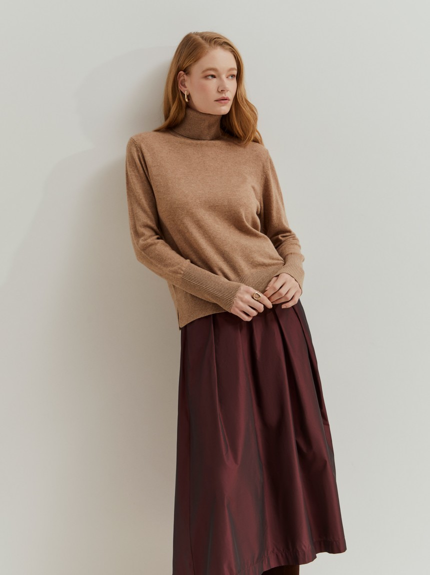 Camisola de gola alta em lã