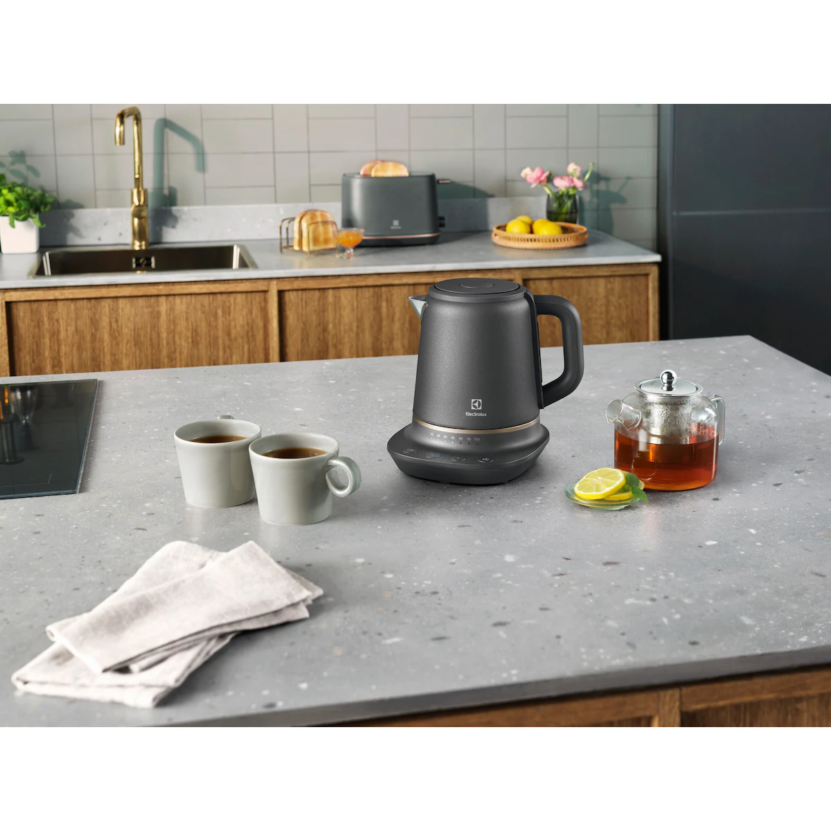 Electrolux Explore 7 vannkoker E7CK1-6BP (black pearl)