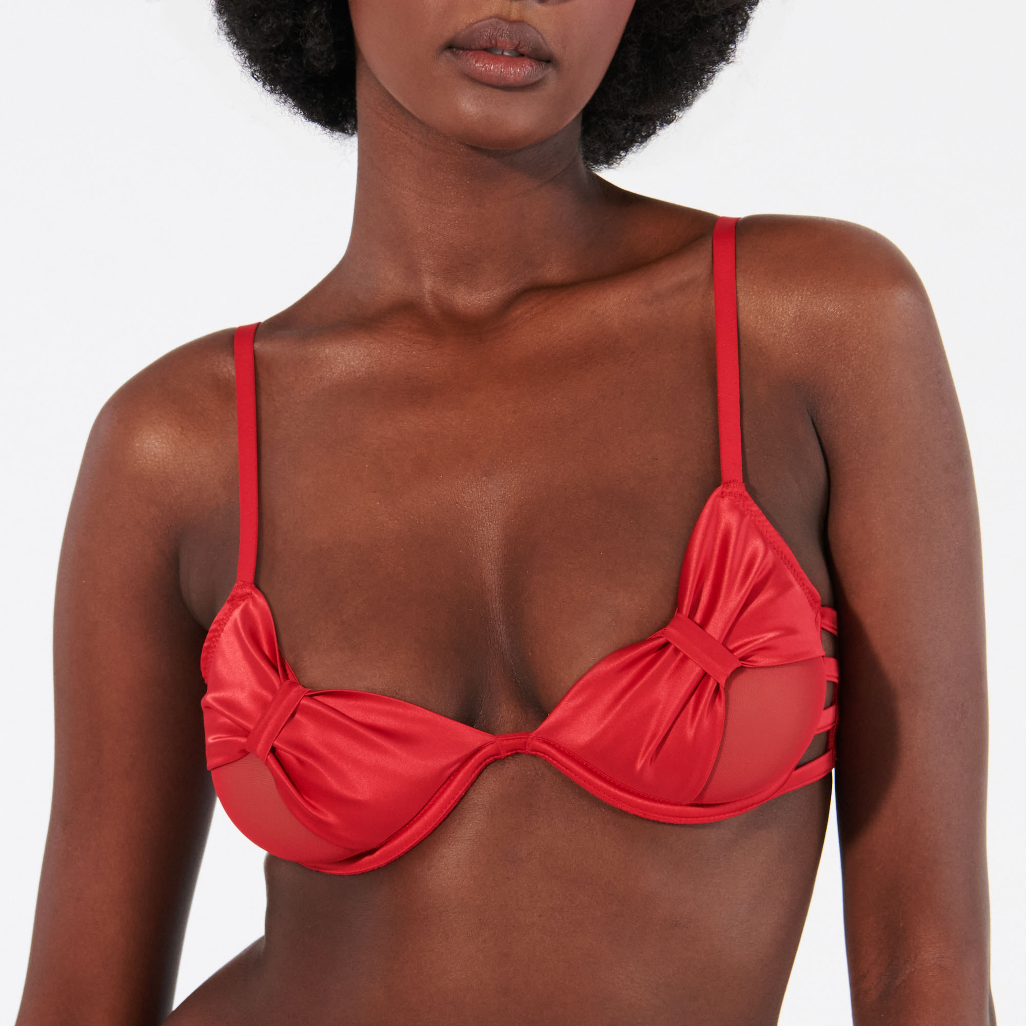 Soutien-gorge corbeille en satin