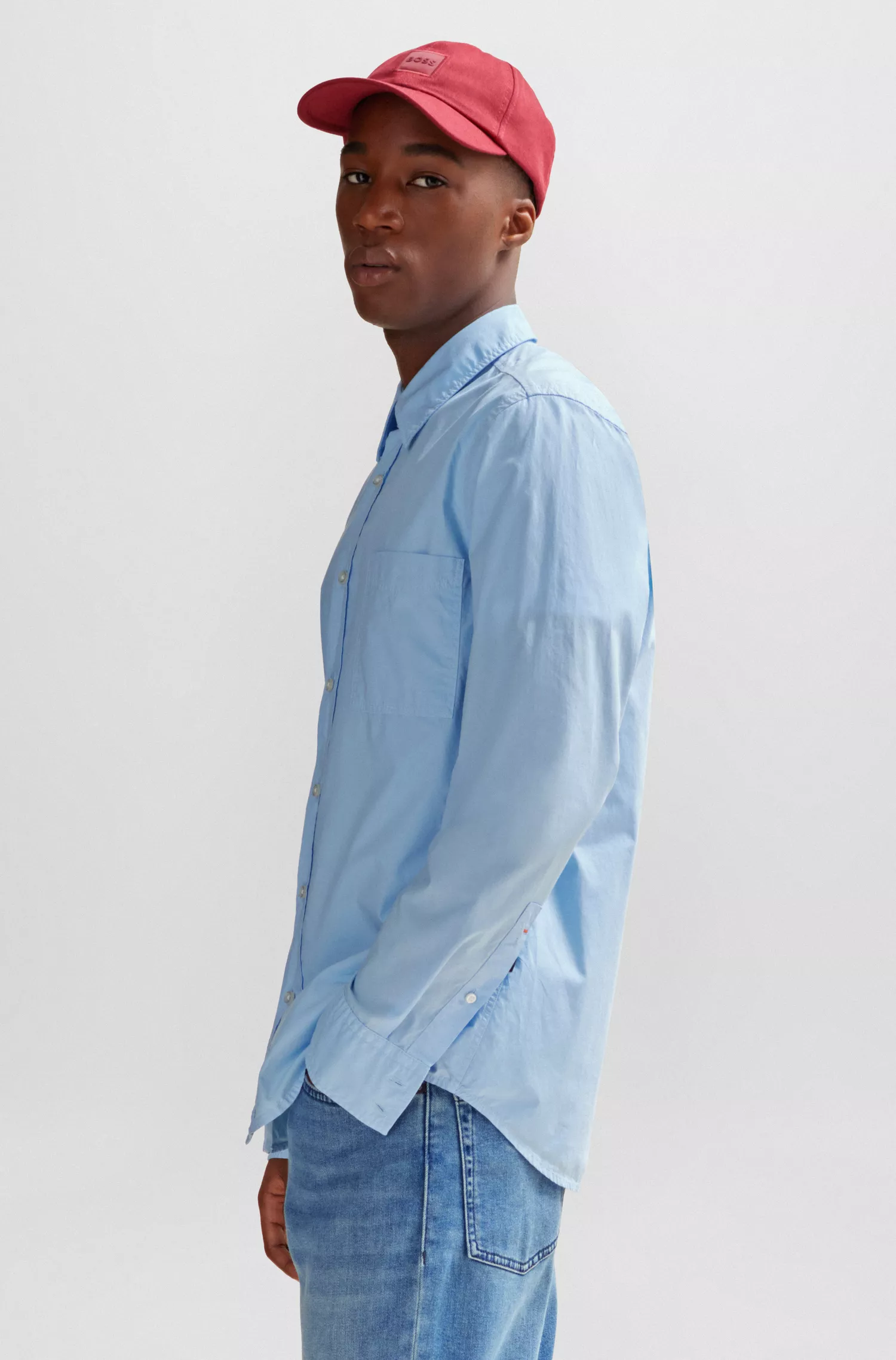 Camisa BOSS laranja, corte regular, em popeline de algodão orgânico.