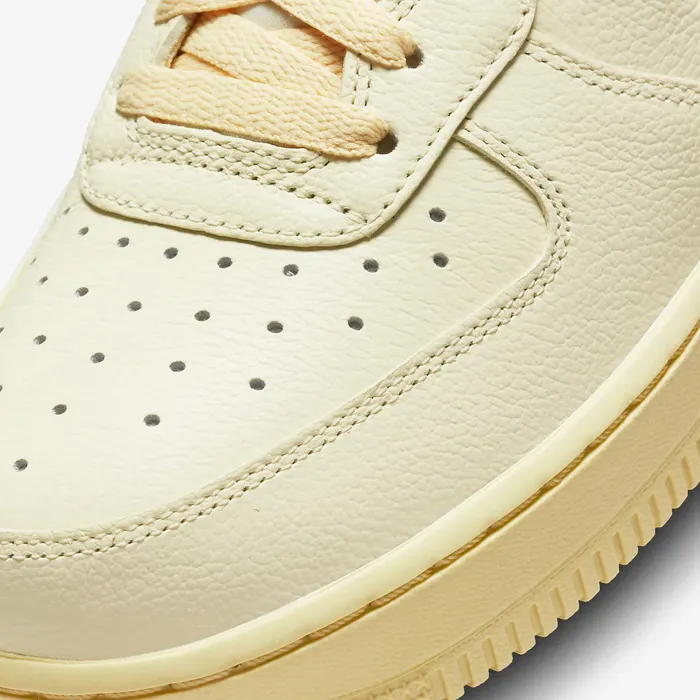 Nike Air Force 1 '07 LX Sneakers Dames