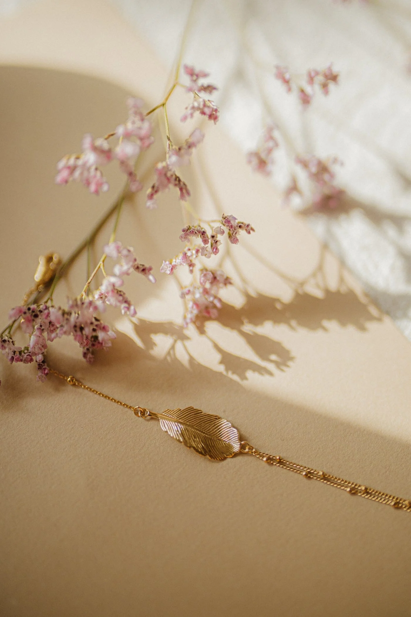 ZÉPHYR - Bracelet feuille doré à l'or fin | Doré