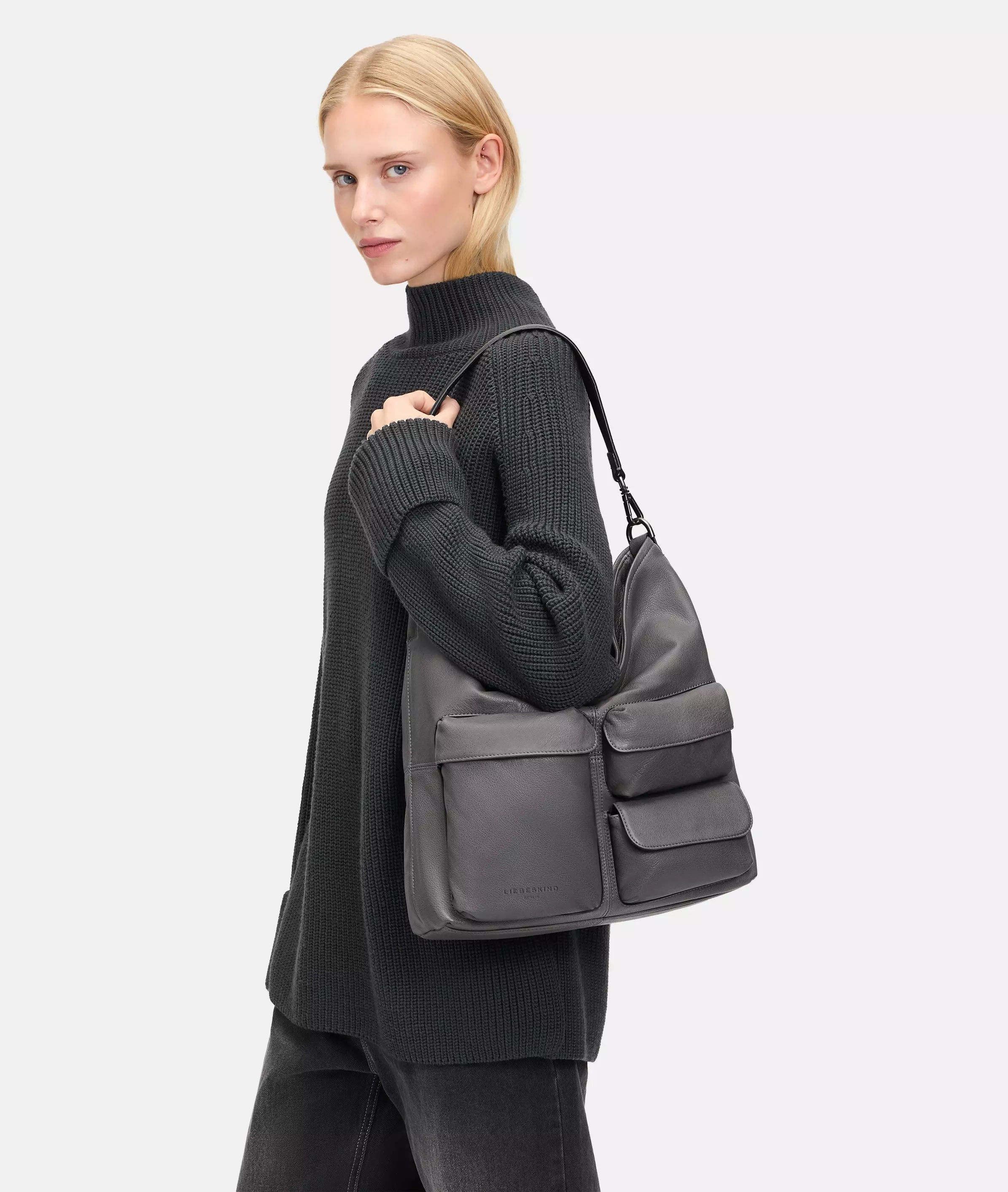 Archive LK 204 Hobo M Spacious hobo bag made from soft leather