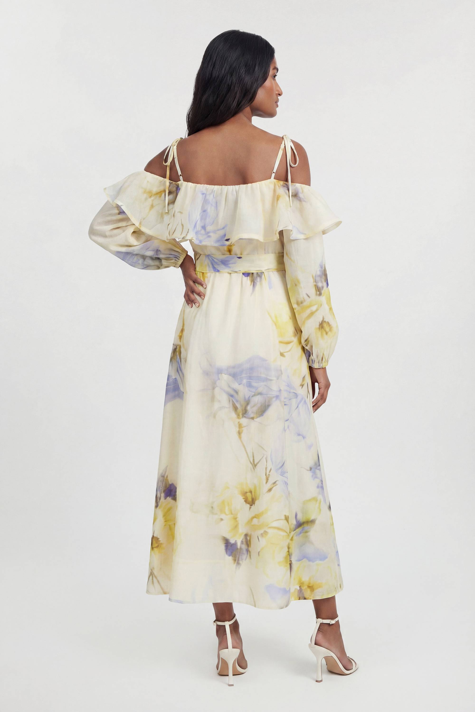 KarenMillen Robe Longue Tissée À Fleurs Bleues Froncée À Épaules Dénudées