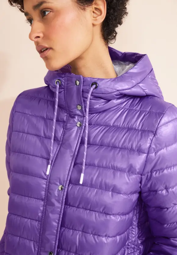 Kurze Steppjacke - shiny lilac