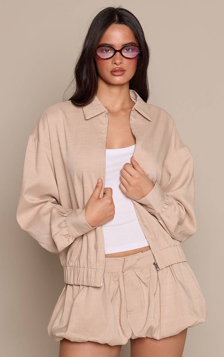 Beige Short Bouffant Texturé En Tissu Tissé