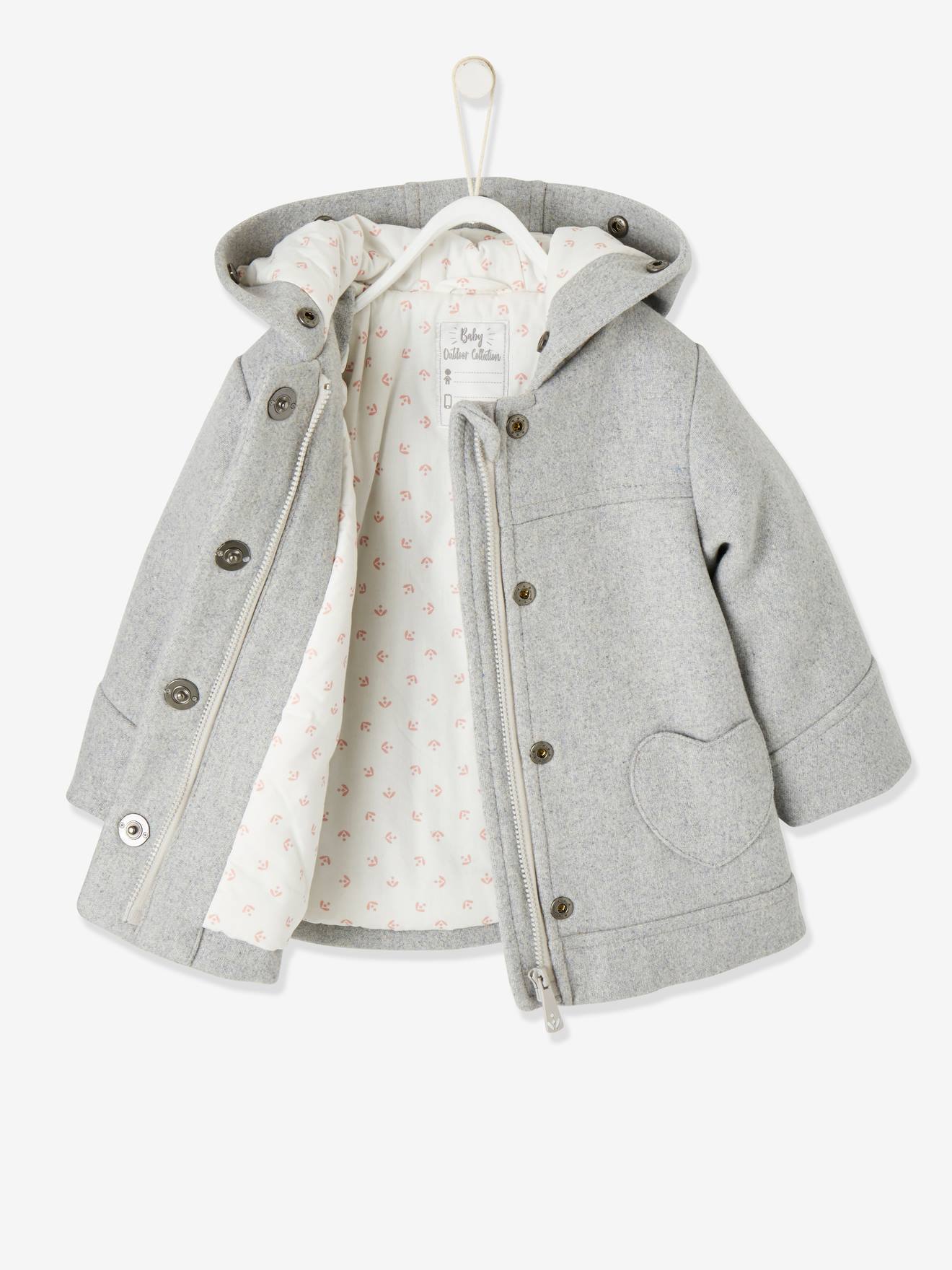 Casaco liso cinza claro com capuz para bebê menina, com estampas.