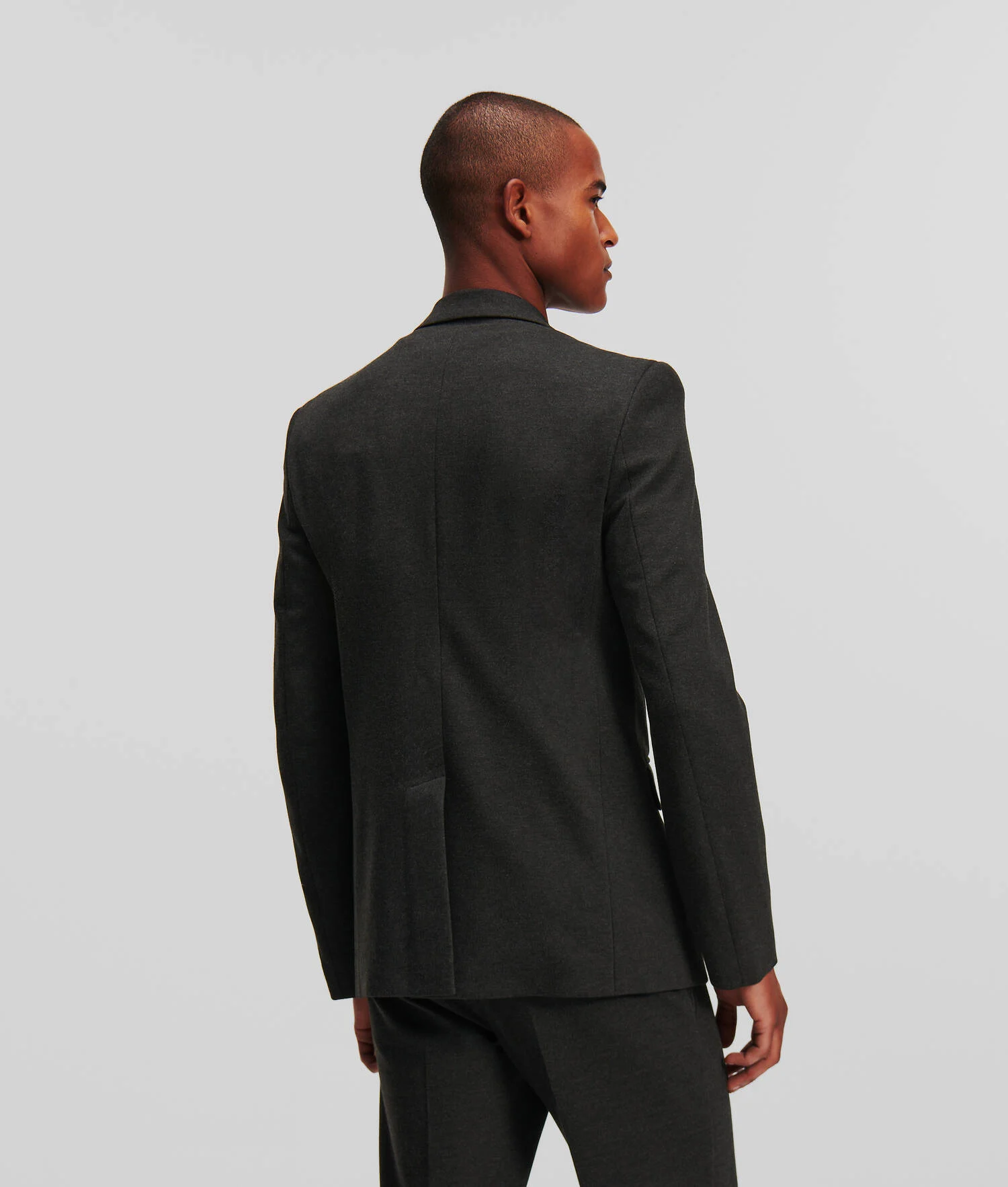 VESTE EN PUNTO À LA COUPE CLASSIQUE