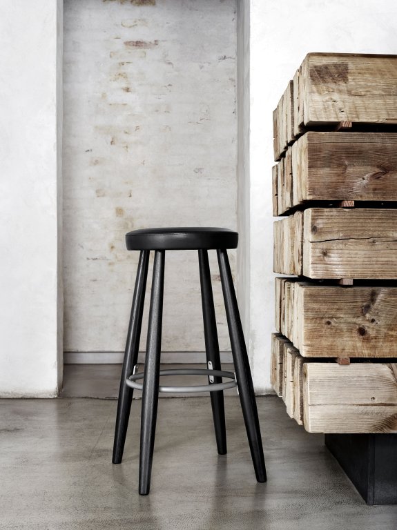 Carl Hansen & Son CH56 barkruk 76cm gezeept eiken Thor 300 leer