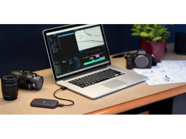 SD EXTREME PRO 4TB PORTABLE SSD READ/WRITE UP TO 2000MB/S USB 3.
