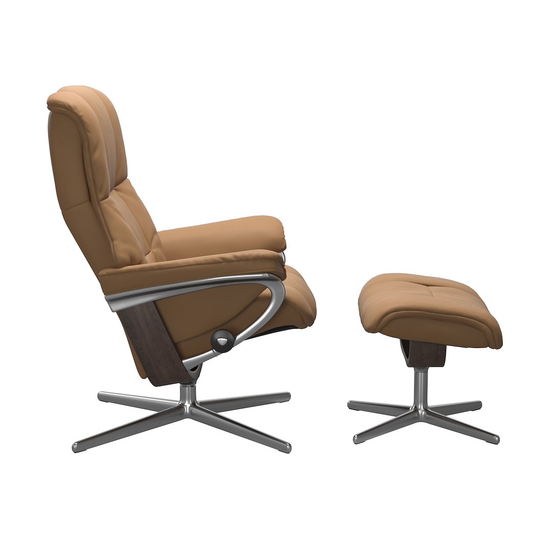 Mayfair (M) Cross lenestol med krakk Hud Paloma Spesial Taupe og Cross understell wengebeiset.