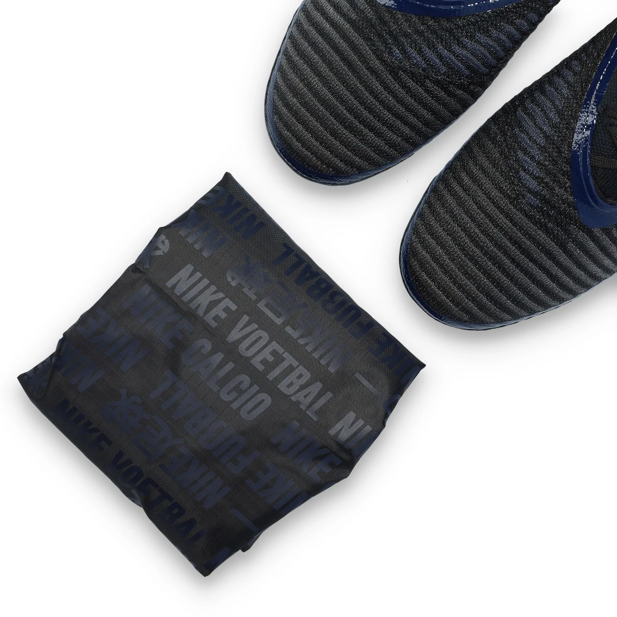 Chuteira Nike Phantom 6 Low Elite FG