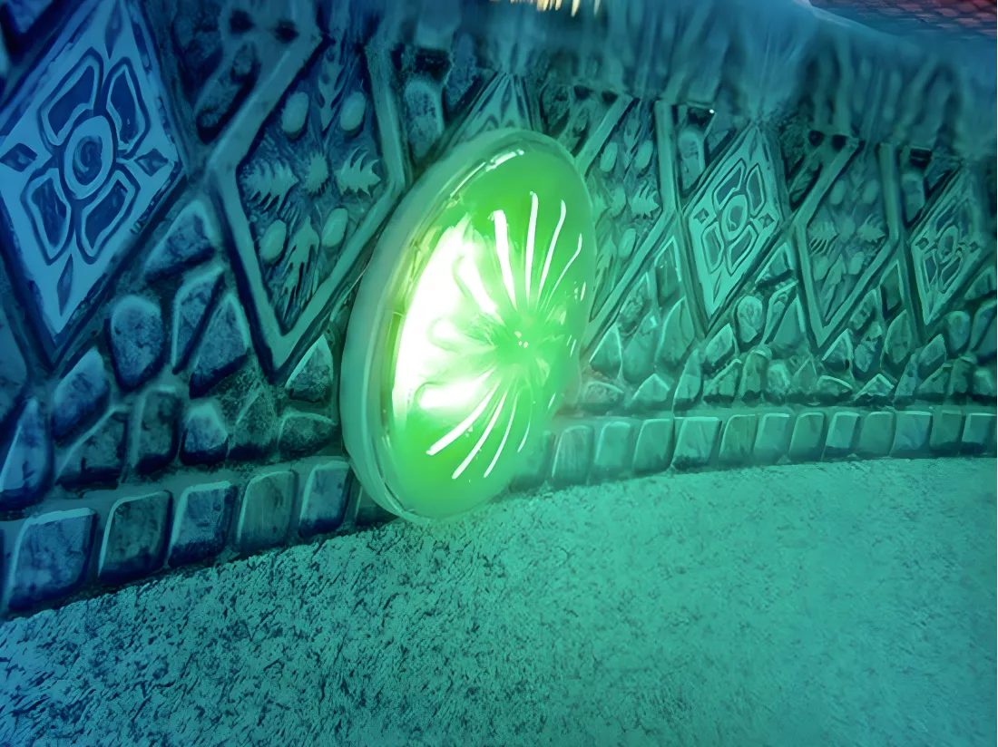Projecteur LED couleurs pour piscine acier hors-sol - Gré
