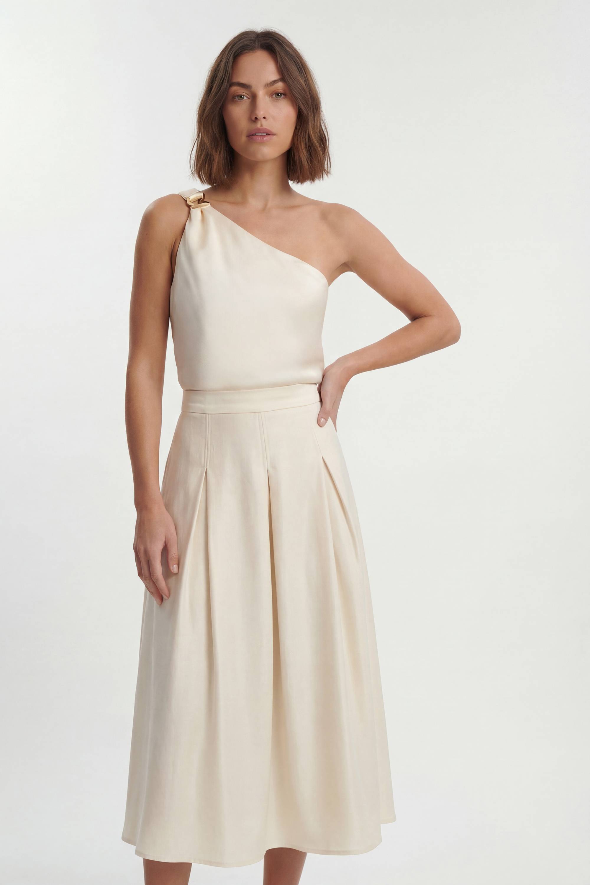KarenMillen Haut Tissé Une Épaule En Satin Martelé