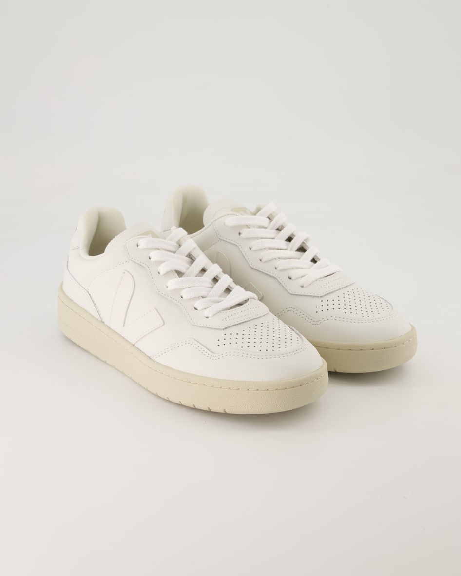 Veja V_90 O.T. Leather Sneaker in Weiß