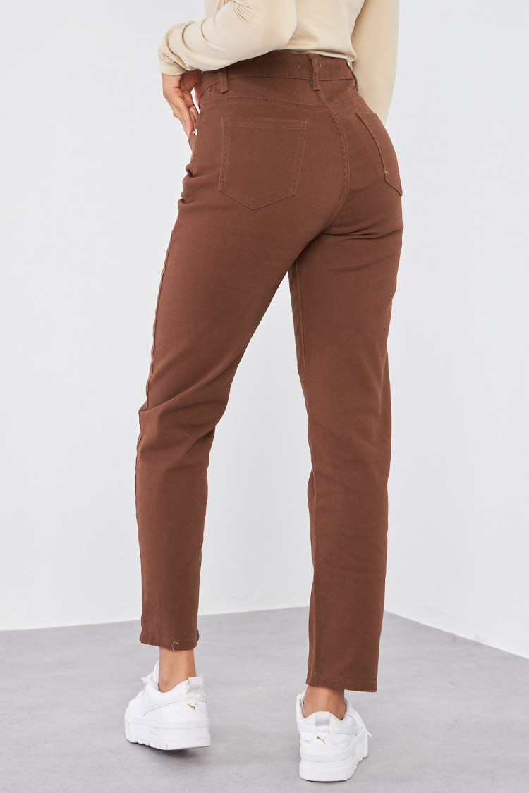 Jeans marron usé coupe droite
