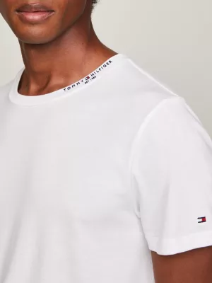 Camiseta Slim Fit com Gola e Logo