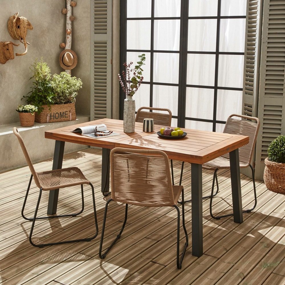 Table intérieur / extérieur santana en bois et métal. 150cm + 4 chaises en corde brasilia beiges. Empilables