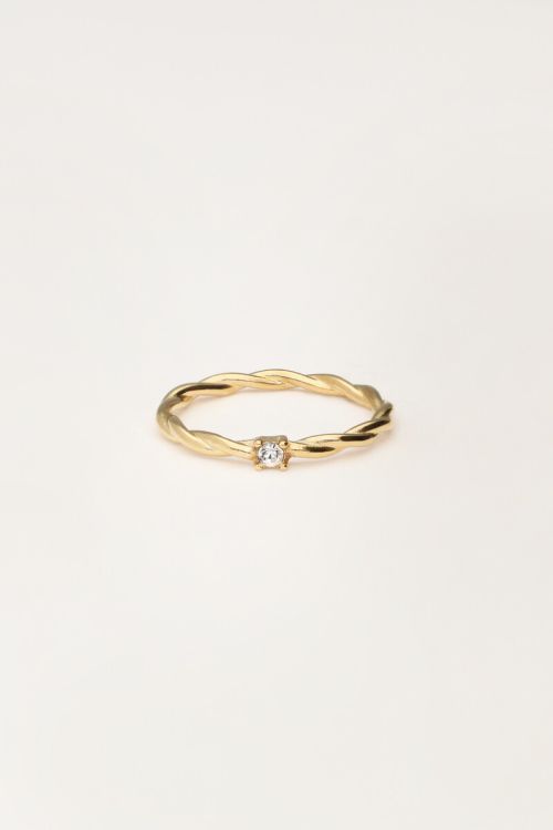 Single ice cubes ring