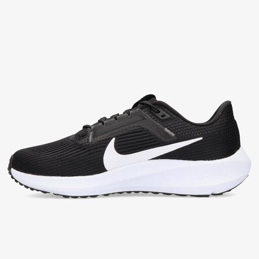 Nike Pegasus 40