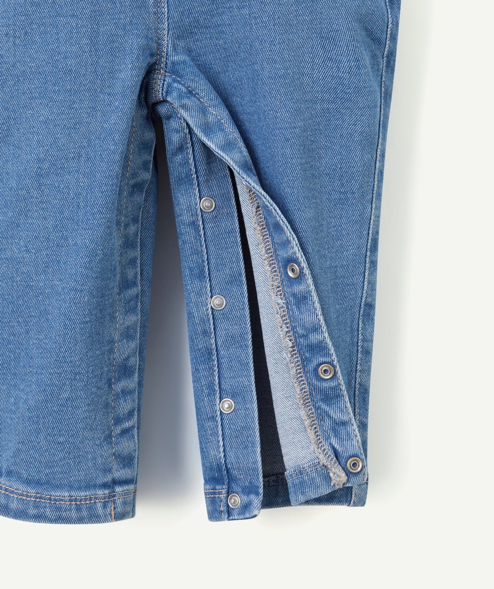 SALOPETTE BÉBÉ FILLE EN DENIM LOW IMPACT AVEC DÉTAILS VOLANTÉS