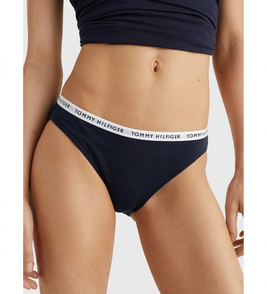 Conjunto de 3 cuecas Tommy Hilfiger com logo nas cores azul-marinho, vermelha e branca.