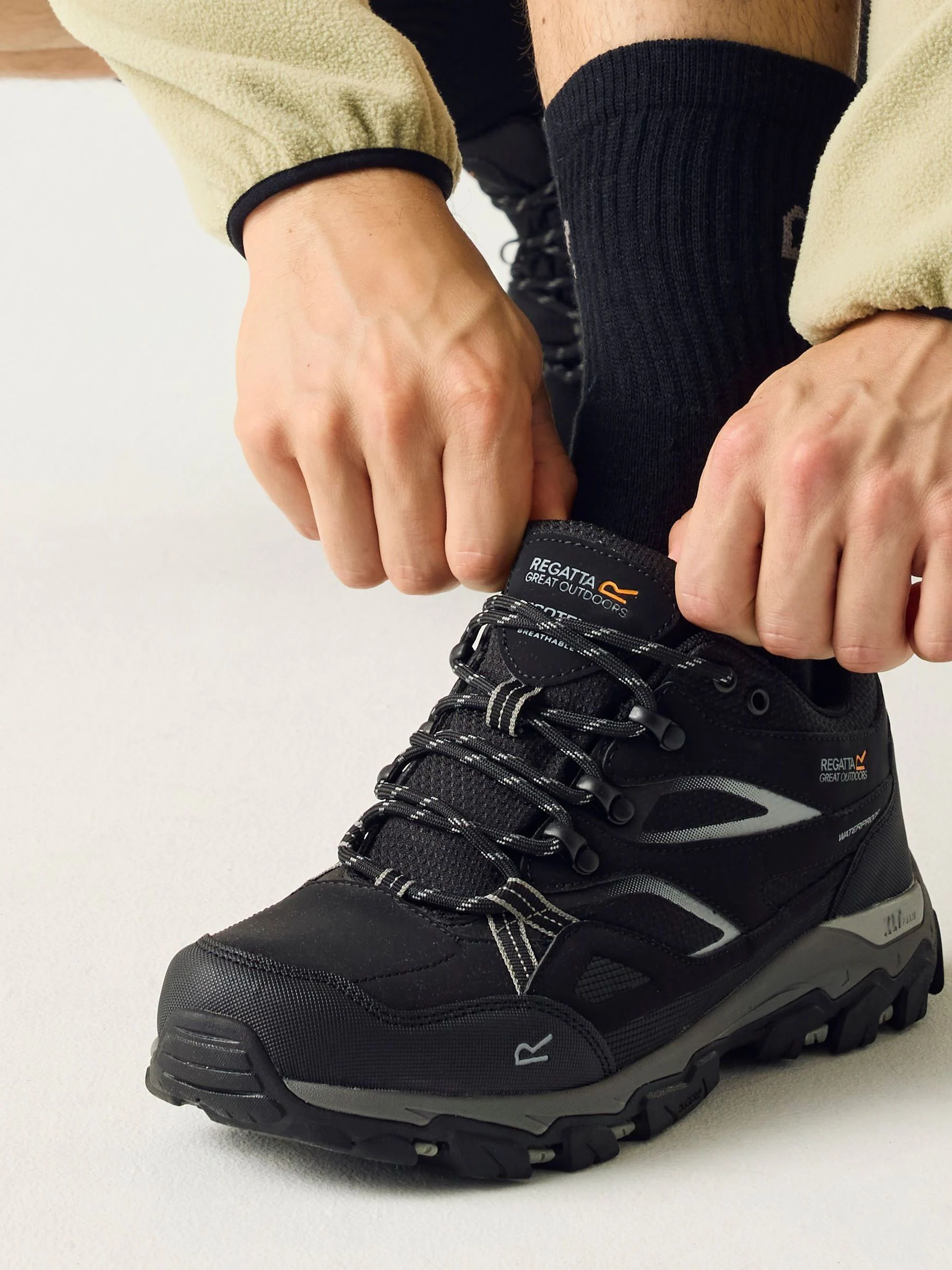 Regatta Holcombe III Low Waterproof Shoes