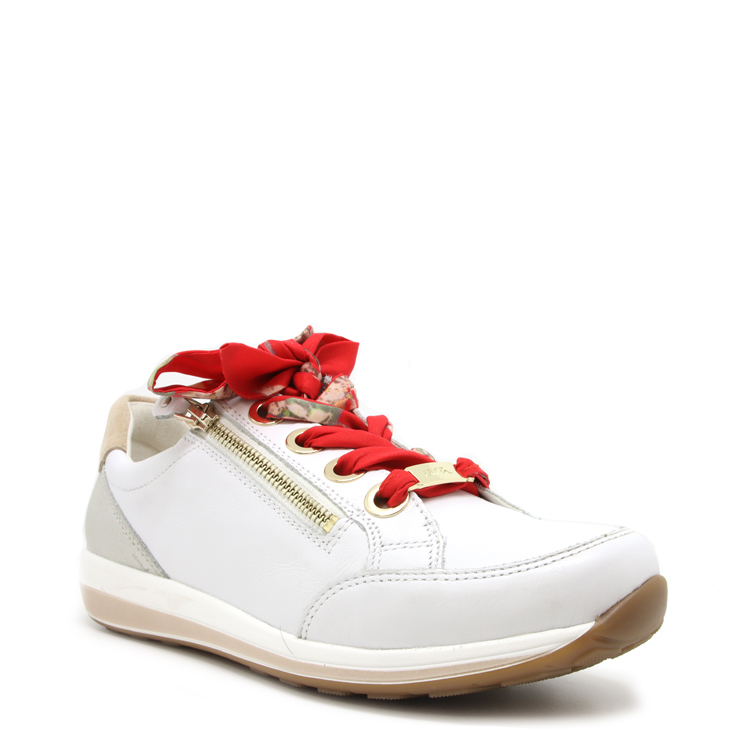 Ara Ollie | BLANC