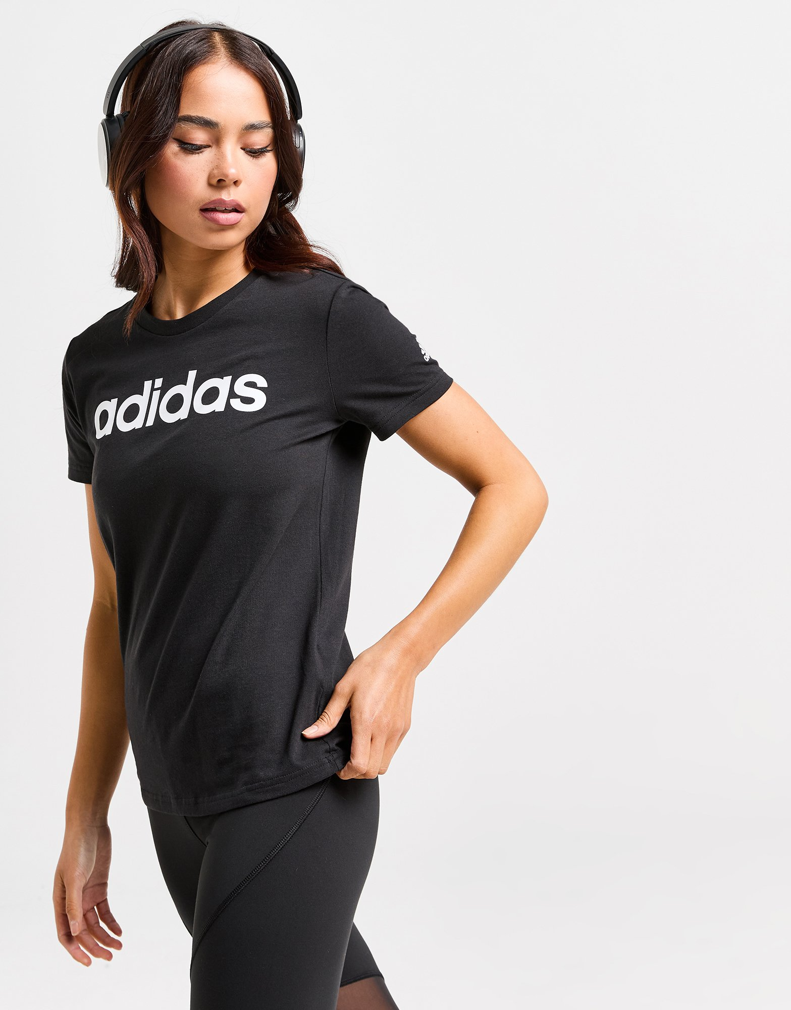 adidas T-shirt LOUNGEWEAR Essentials Slim Logo