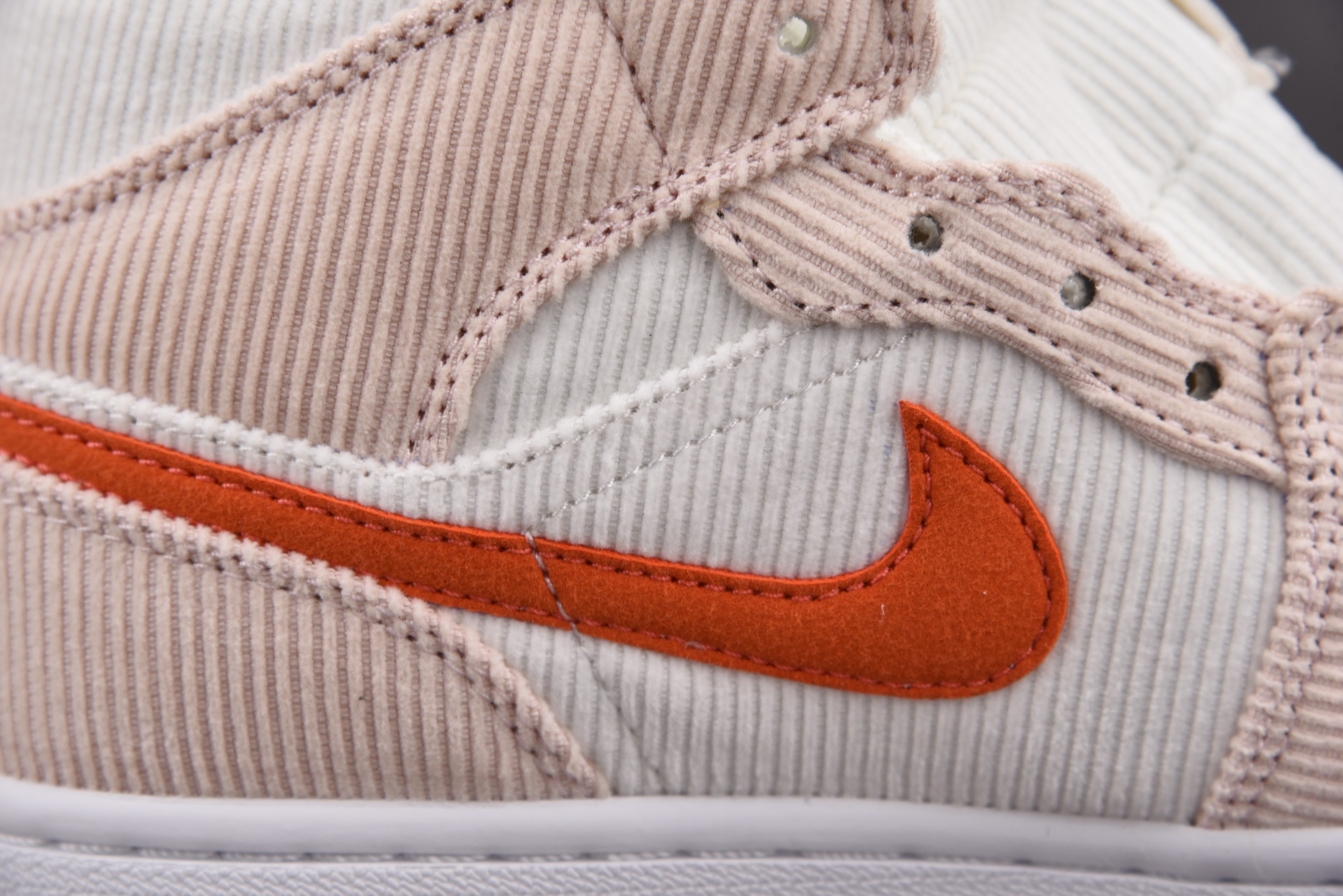 Jordan 1 Mid SE Corduroy Sail