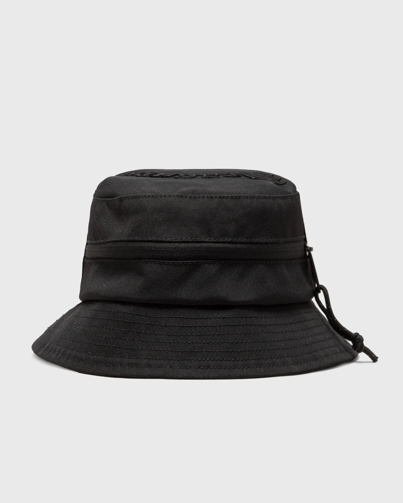 Eastpak Pleasures Bucket Crossbody Embroidery Black