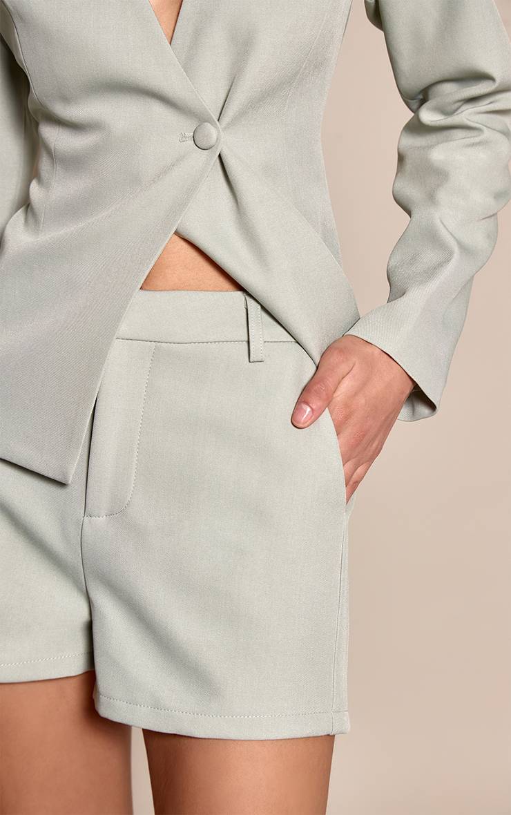 Vert Sauge Short Taille Mi-haute Ajusté