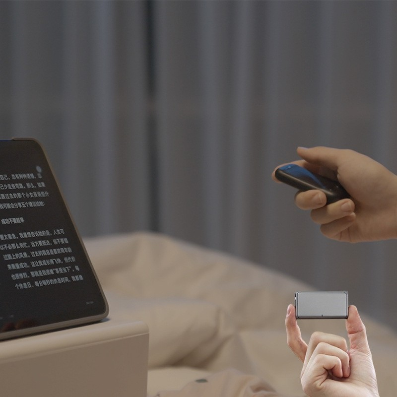 TikTok / Smartphone Fernbedienung Bluetooth Air Mouse mit Slidefunktion und Fernauslöser   Ladecase - Schwarz