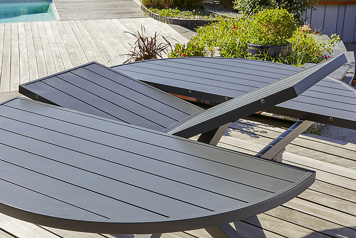 Table de jardin extensible Pelosa en aluminium coloris gris anthracite L.145/199 x l.145 x H.75 cm
