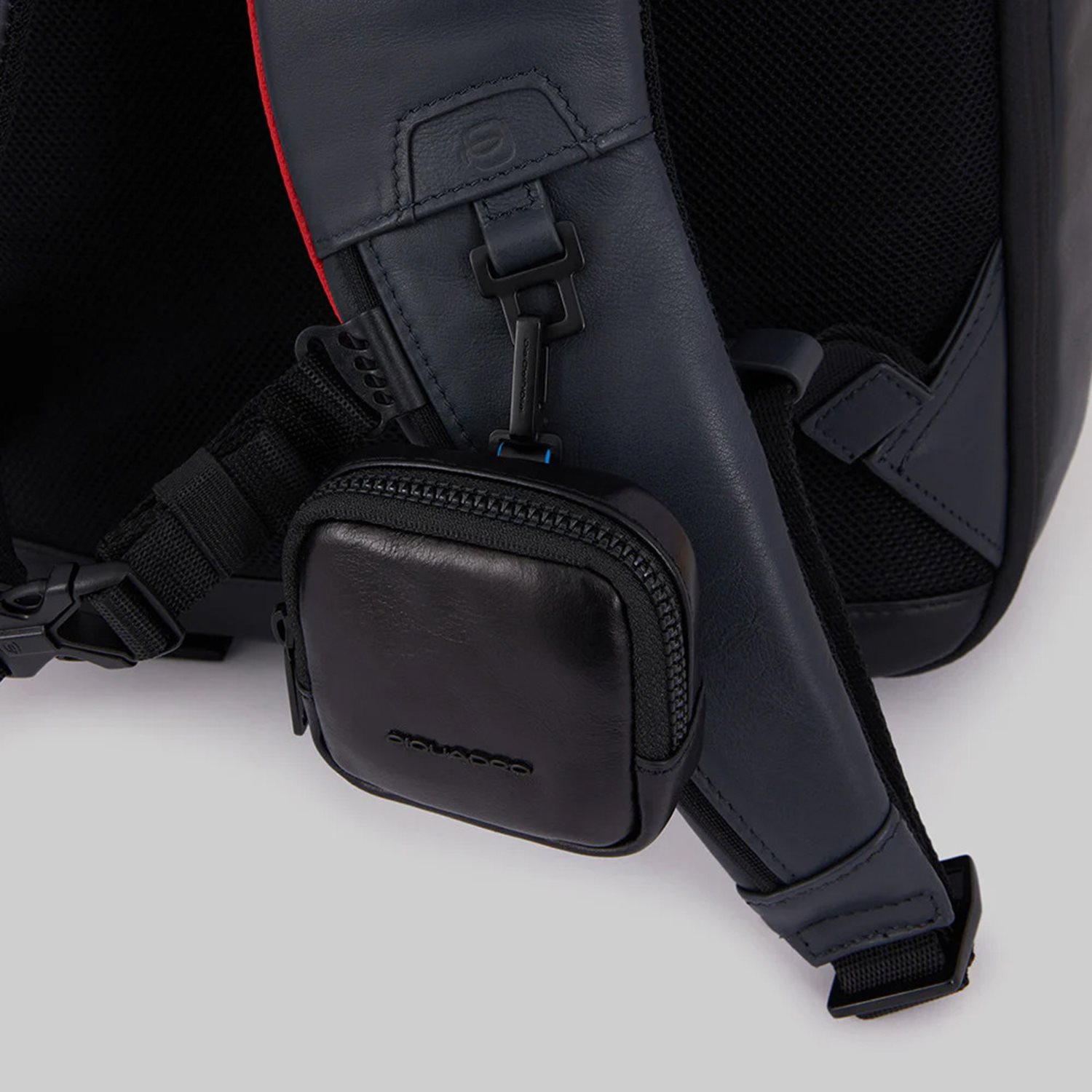 Piquadro Urban Fast-check Laptop and Ipad Backpack black