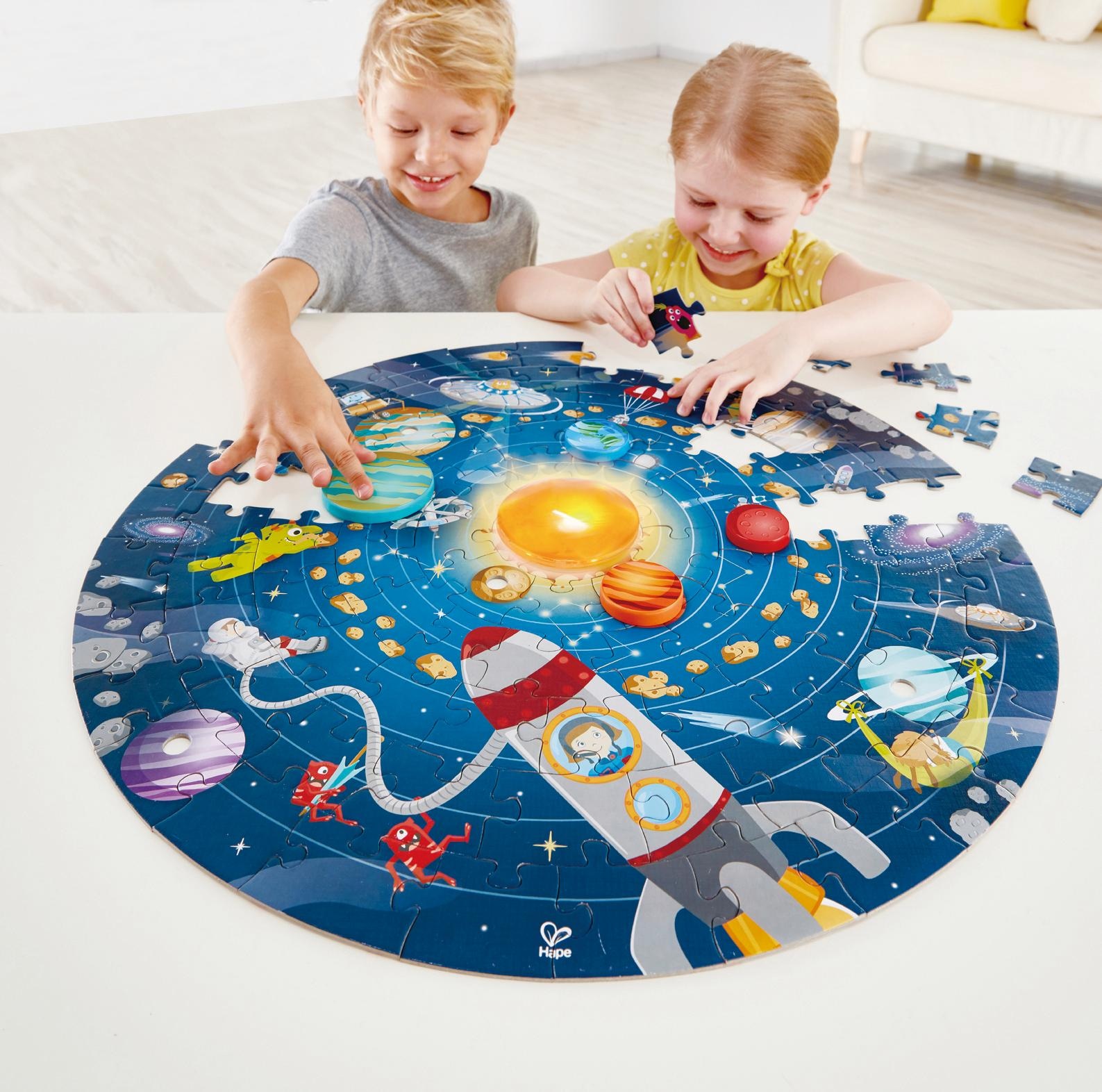 Hape Puzzle »Sonnensystem« mit Licht