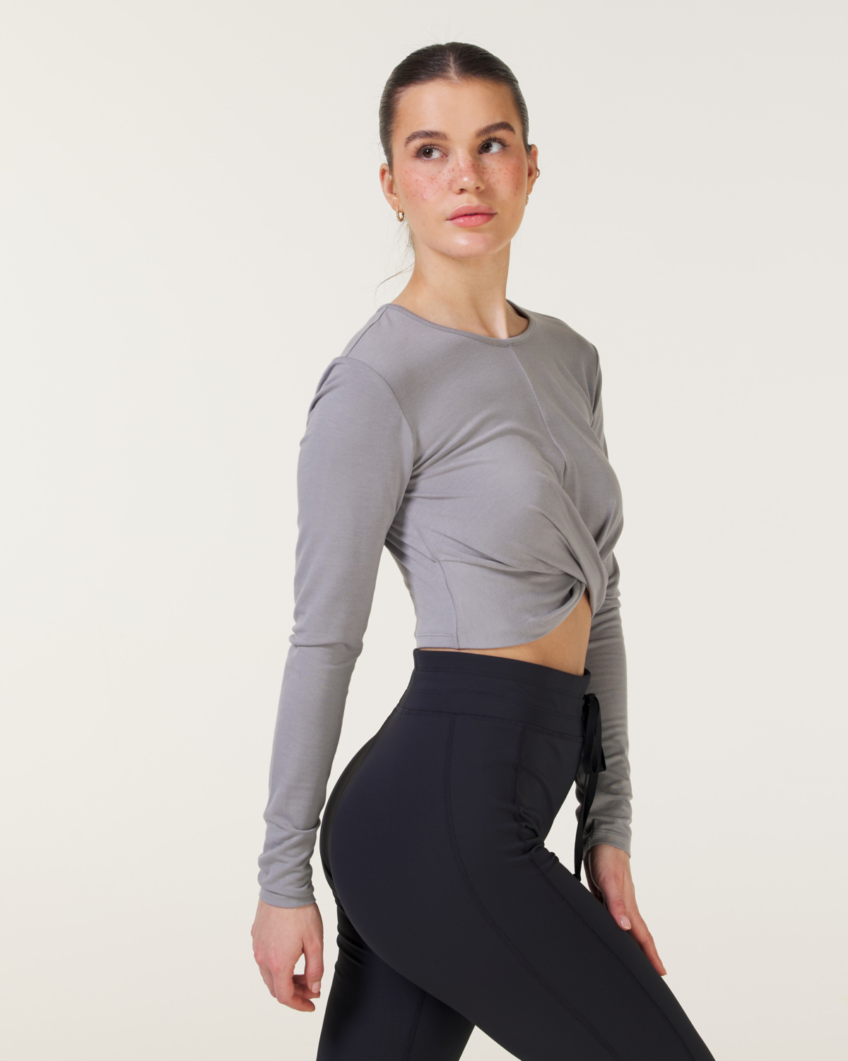 LEVITY Studio Twist Long Sleeve Grey Dove