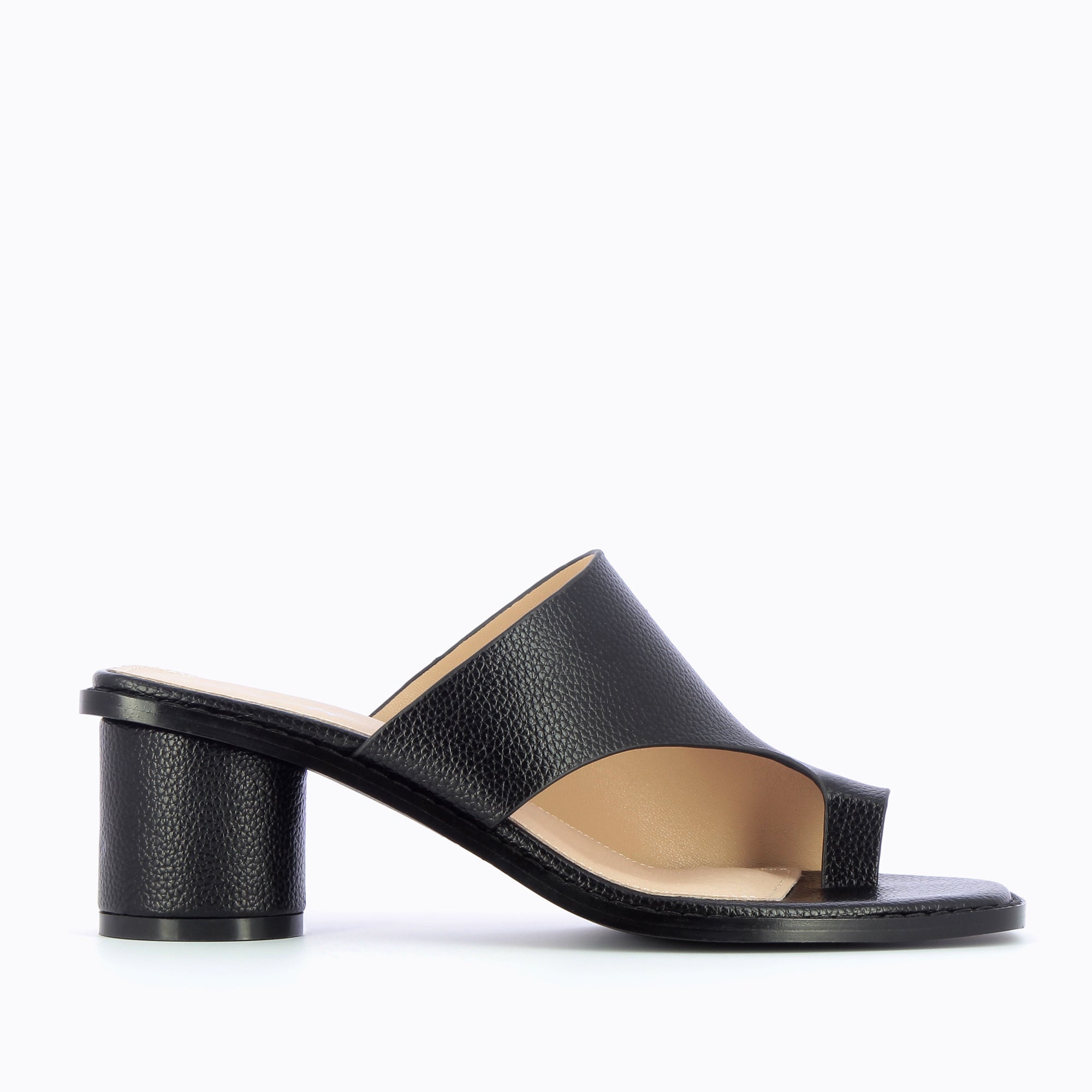 Sandales à talon, Compensées-Mules Cyrielle noires passe-pouce à talon rond