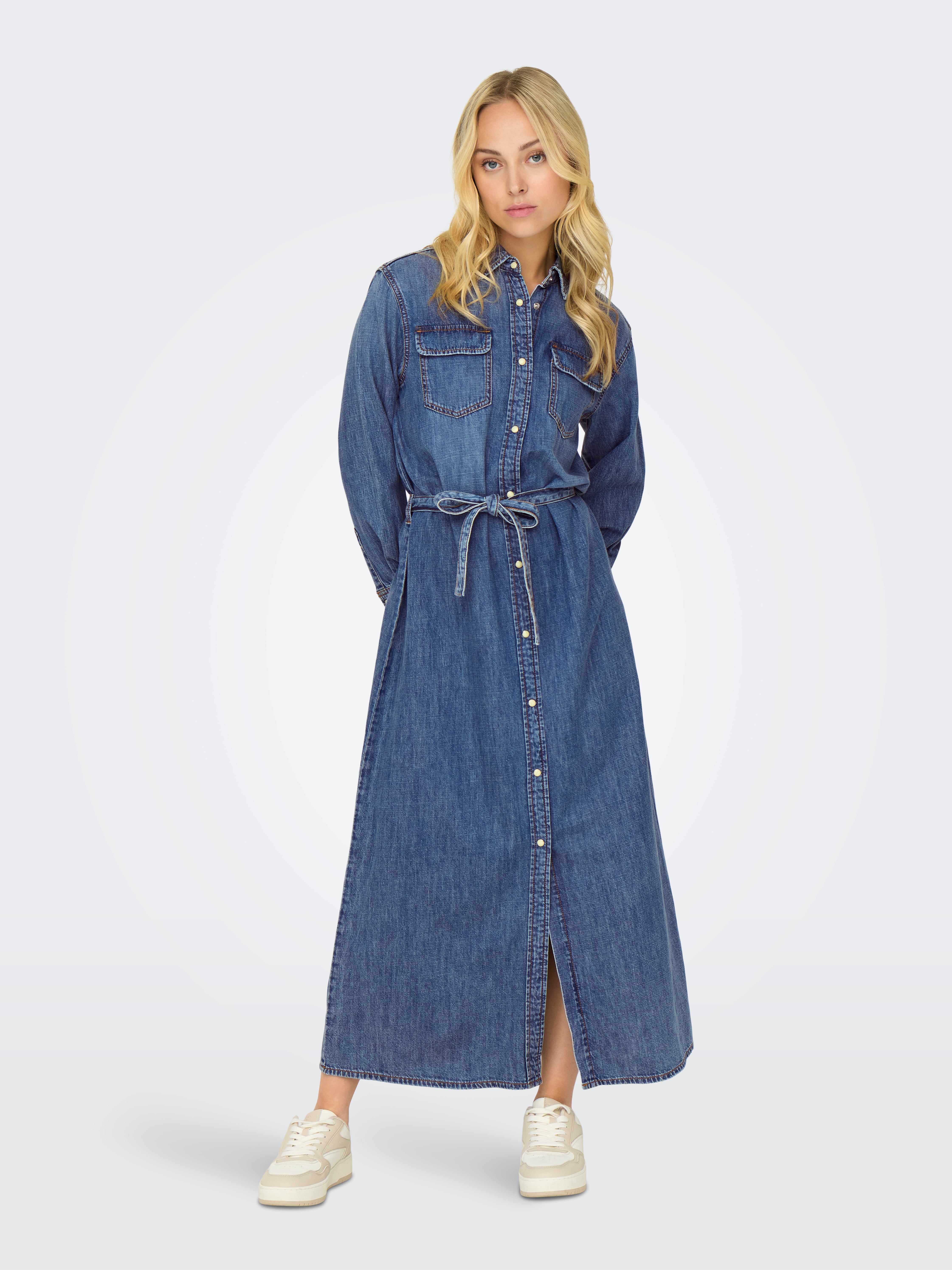 ONLTRUDY Langes Kleid Medium Blue Denim