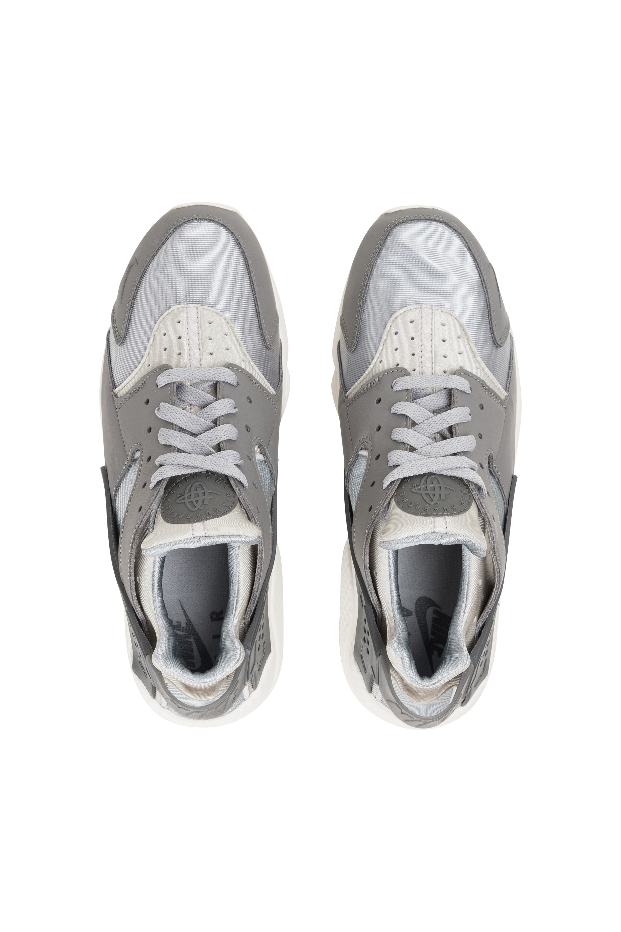 NIKE Baskets HUARACHE Gris