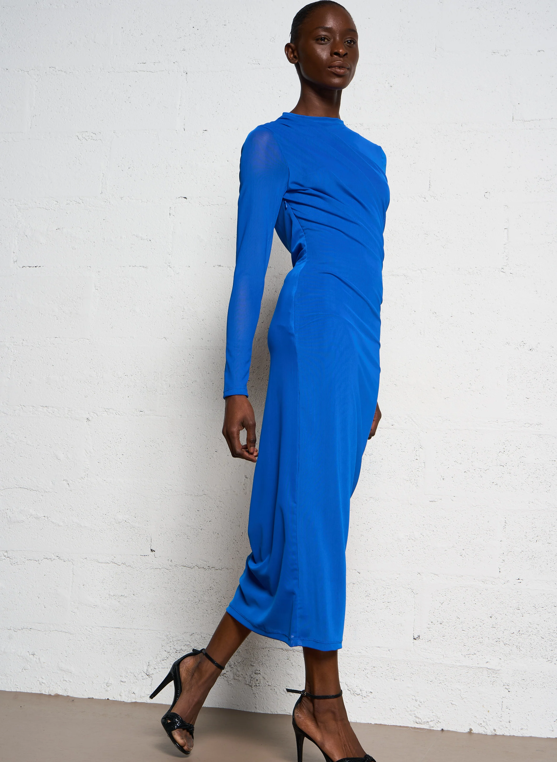 UMESH - Robe cintrée à col rond | Bleu
