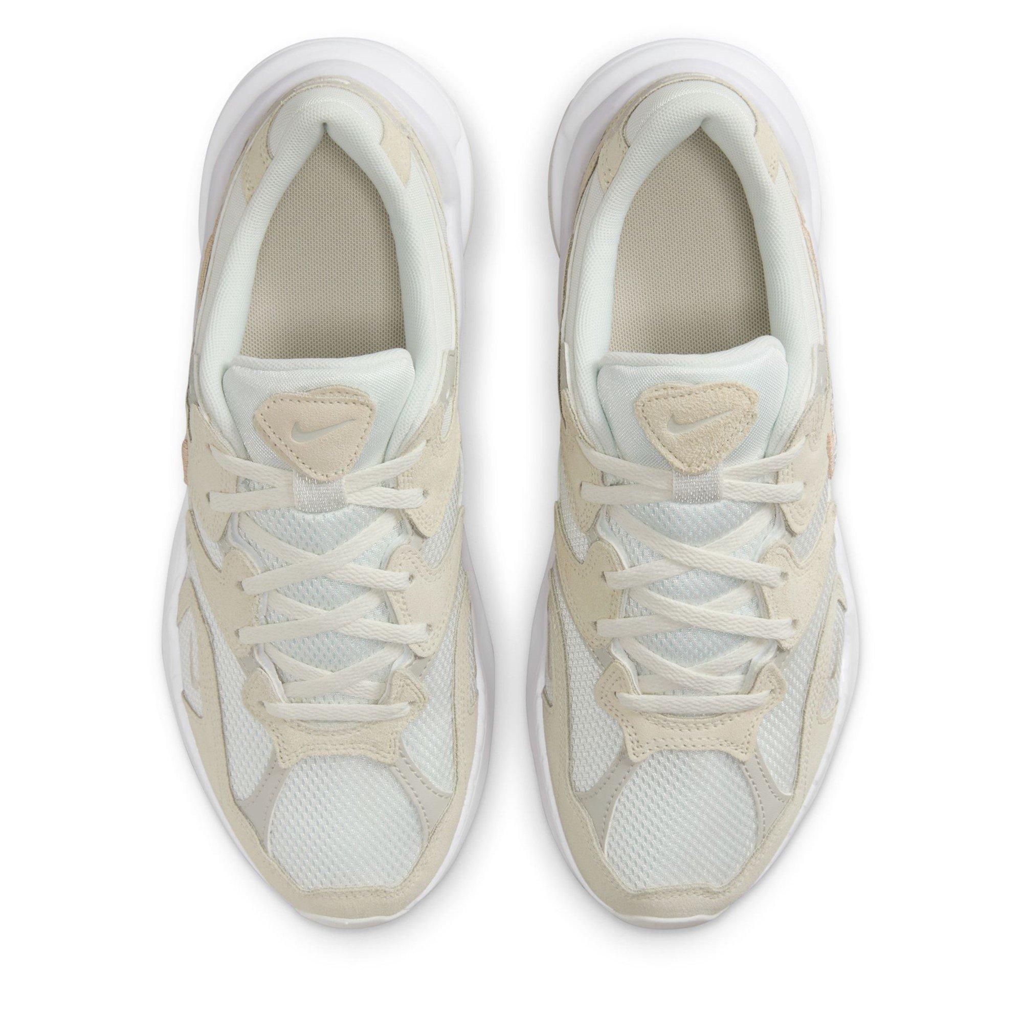 Nike AL8