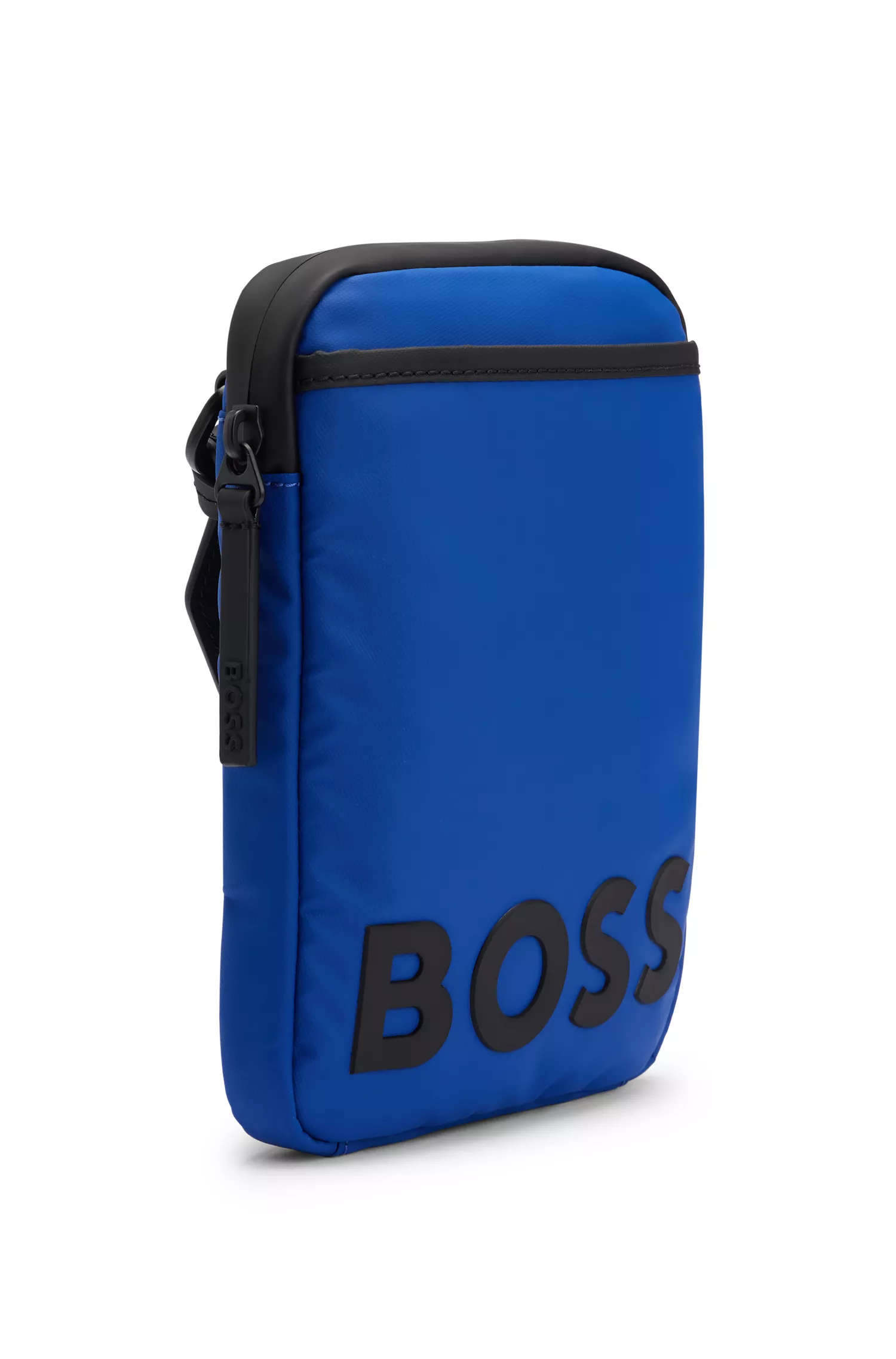 Bolsa para repórter BOSS em material revestido preto com detalhe do logotipo