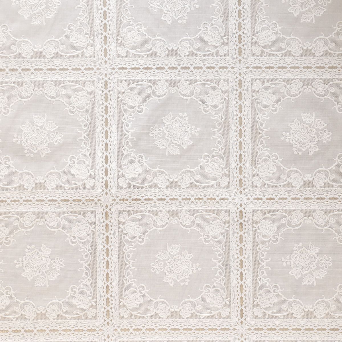 Toile Cirée dentelle écru Maison Suzanne